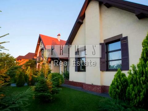 будинок за адресою Центральна вул.