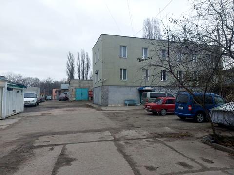 комерційна за адресою Пирогівський Шлях вул. (Червонопрапорна), 32