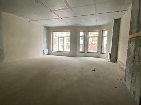 комерційна за адресою Дегтярна вул., 18