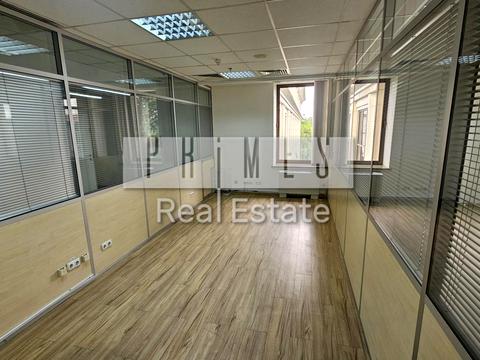 комерційна за адресою Богдана Хмельницького вул., 19-21