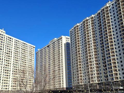 участок по адресу Академика Сахарова ул.