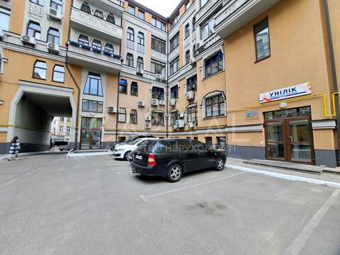 комерційна за адресою Спаська вул., 5