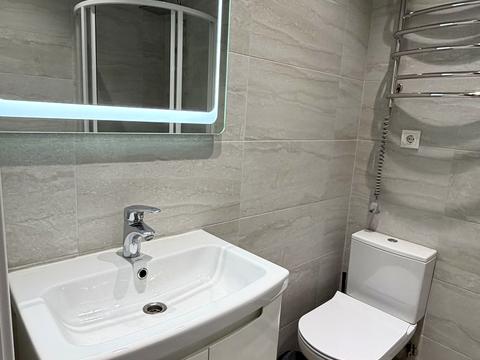 квартира за адресою Героїв Небесної Сотні просп., 18/5