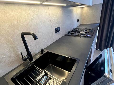 квартира за адресою Миколи Боголюбова вул., (Будинок 3)