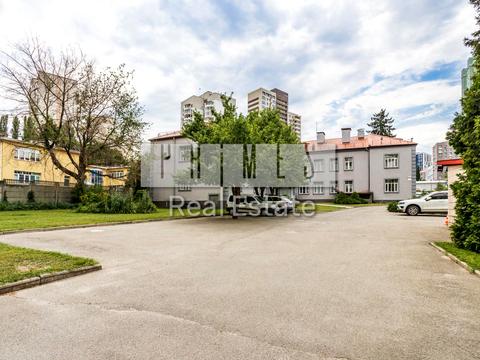 коммерческая по адресу Стадионная ул., 5А