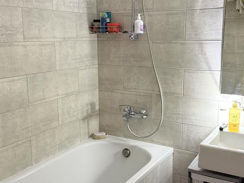 квартира за адресою Українська вул., 83б к.1-5