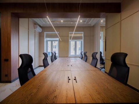 комерційна за адресою Еспланадна вул., 32 В