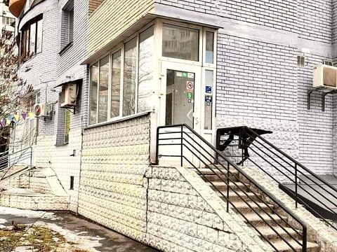 комерційна за адресою Петра Григоренка просп., 1-Б