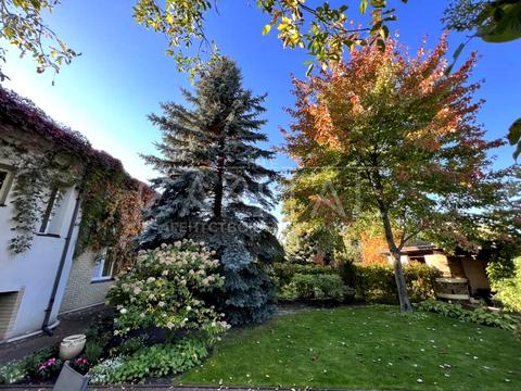 будинок за адресою Лугова вул.