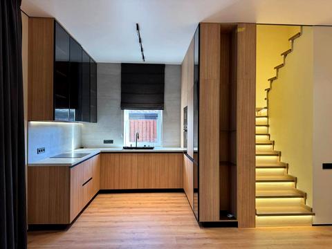 дом по адресу 50-та Садова ул., 1