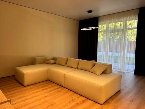 дом по адресу 50-та Садова ул., 1