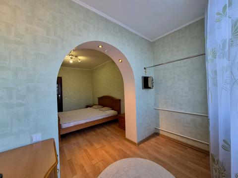 квартира за адресою Академіка Грушевського вул., 38