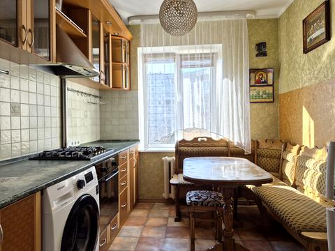 квартира за адресою Академіка Грушевського вул., 38