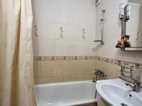 квартира за адресою Академіка Грушевського вул., 38