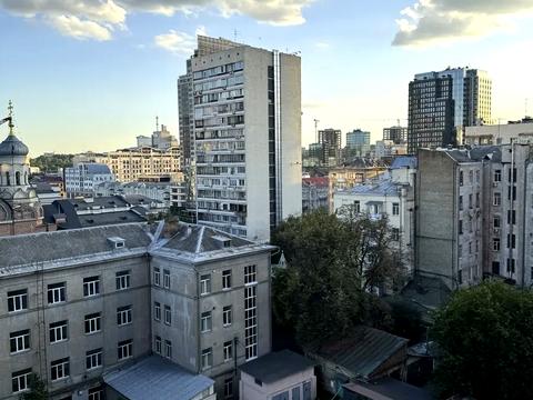 квартира за адресою Шота Руставелі вул., 44