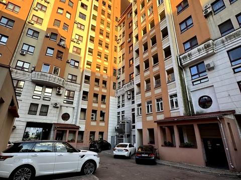 квартира за адресою Шота Руставелі вул., 44