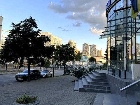 квартира за адресою Шота Руставелі вул., 44