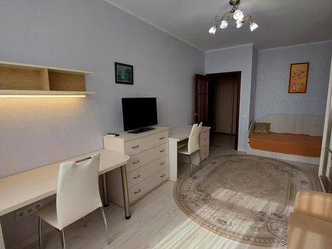 квартира по адресу Семьи Кульженков ул. (Дегтяренко Петра), 33