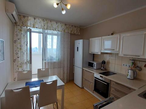 квартира по адресу Семьи Кульженков ул. (Дегтяренко Петра), 33