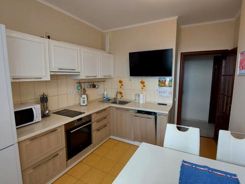 квартира по адресу Семьи Кульженков ул. (Дегтяренко Петра), 33