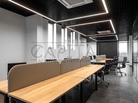 комерційна за адресою Андрія Верхогляда вул. (Михайла Драгомирова), 17