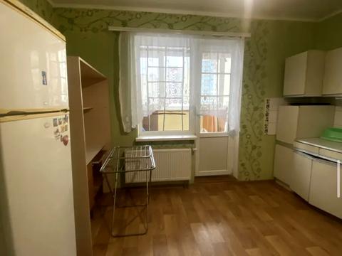 квартира за адресою Милославська вул., 2