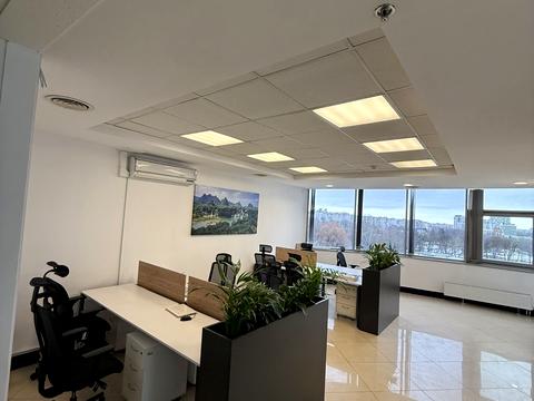 комерційна за адресою В'ячеслава Чорновола просп. (), 67г