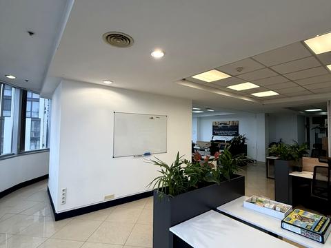 комерційна за адресою В'ячеслава Чорновола просп. (), 67г