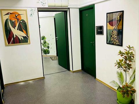 комерційна за адресою Раїси Окіпної вул., 4-А