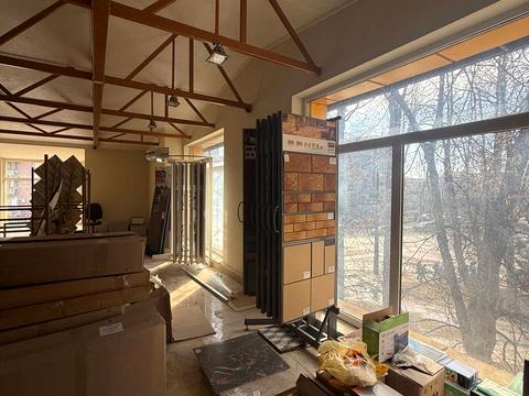 комерційна за адресою Свободи вул., 18/1