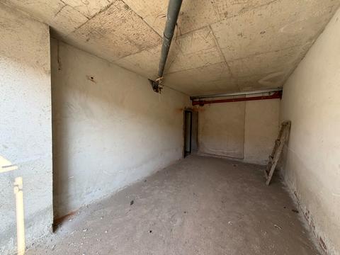 паркомісце за адресою Чорновола вул., (Будинок 2)