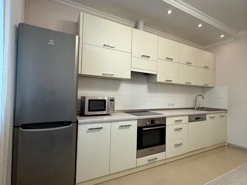 квартира за адресою Патріарха Мстислава Скрипника вул., 40