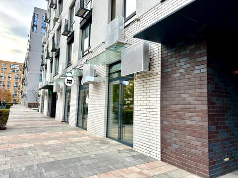 комерційна за адресою Київ, Салютна вул., 2к4