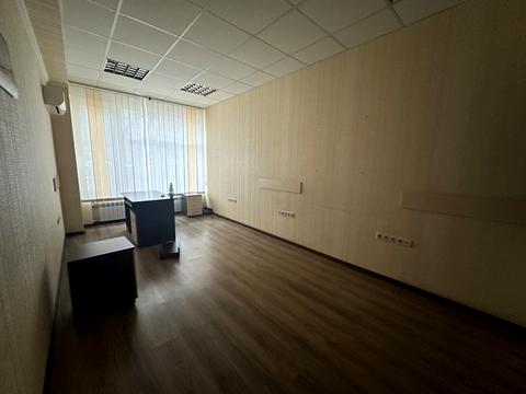 комерційна за адресою Космічна вул., 21