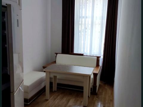 квартира за адресою Нечуя-Левицького вул., 8