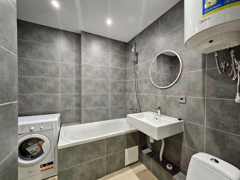 квартира за адресою Олега Мудрака вул. (Генерала Наумова), 1-Б