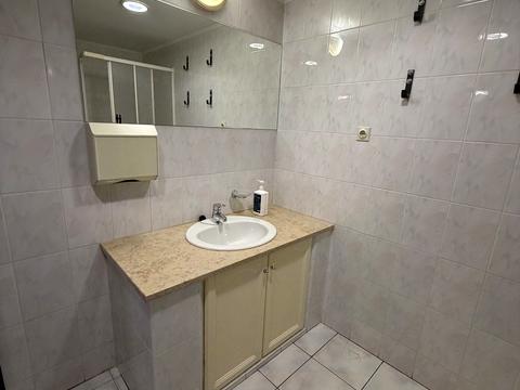 комерційна за адресою Ігорівська вул., 1/8