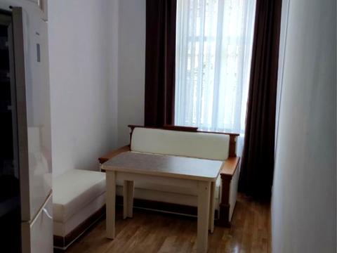 квартира за адресою Нечуя-Левицького вул., 8