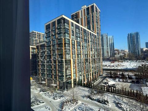 комерційна за адресою Джона Маккейна вул. (Івана Кудрі), 1