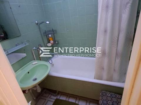 квартира по адресу Ревуцкого ул., 8