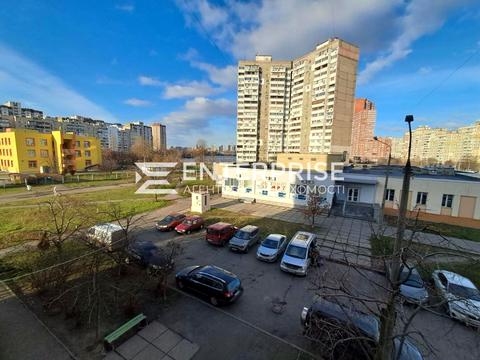 квартира по адресу Ревуцкого ул., 8