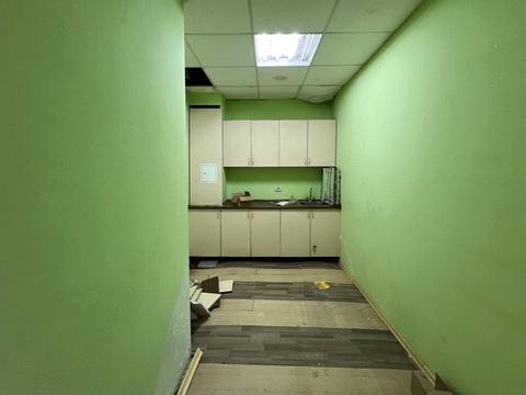 комерційна за адресою Проїзний пров., 10