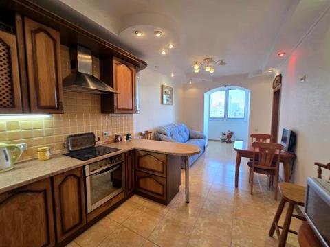 квартира за адресою Миколи Голего вул. (Лебедєва-Кумача), 5