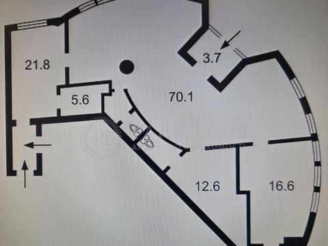 комерційна за адресою Київ, Саперно-Слобідська вул., 8