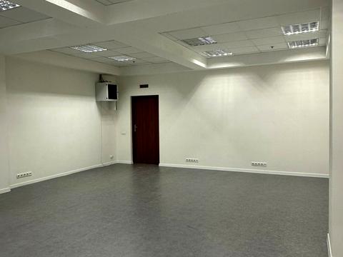 комерційна за адресою Антоновича вул. (Горького), 170/172