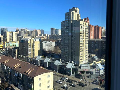 комерційна за адресою Антоновича вул. (Горького), 170/172