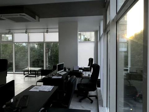 комерційна за адресою Грушевського вул., 51