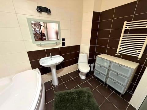 квартира за адресою Олекси Довбуша вул., 1