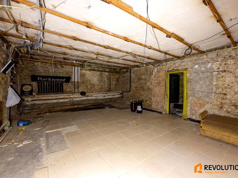 комерційна за адресою Басейна вул., 9