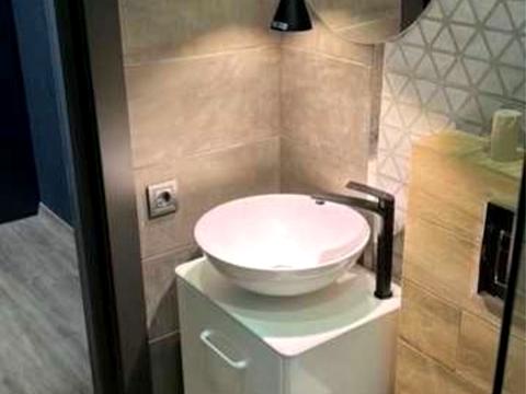 комерційна за адресою Лосівський пров., 2б